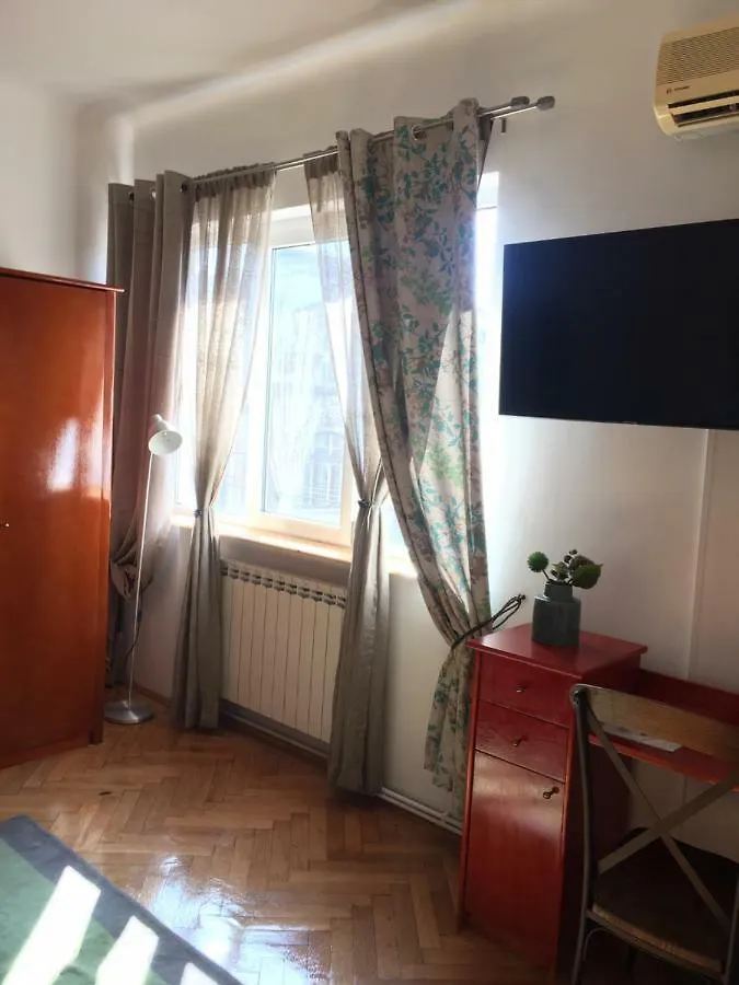 Vintage Apartment Bukarest